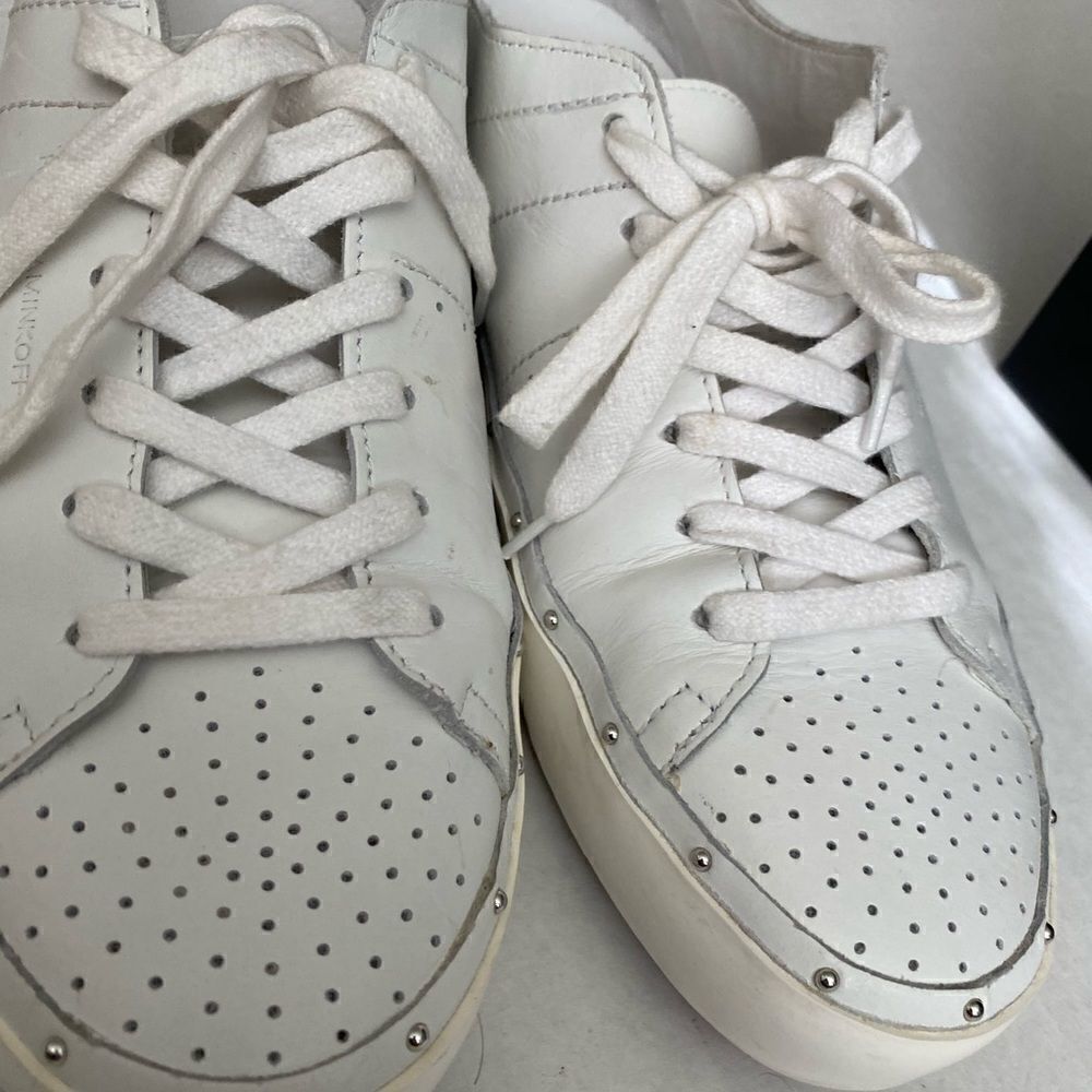 EUC Rebecca Minkoff Leather sneakers. Size 9.5 Original Box - Picture 14 of 16